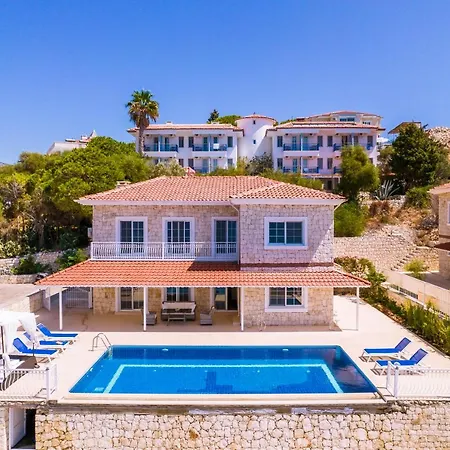 Hotel La Kumsal Denize Sifir Ve Oezel Havuzlu 4*