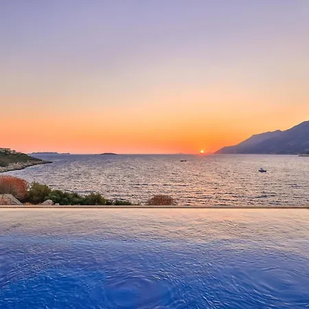 Hotel La Kumsal Denize Sifir Ve Oezel Havuzlu Kaş