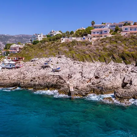 La Kumsal Denize Sifir Ve Oezel Havuzlu Hotel Kaş