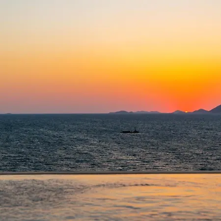 Hotel La Kumsal Denize Sifir Ve Oezel Havuzlu 4*