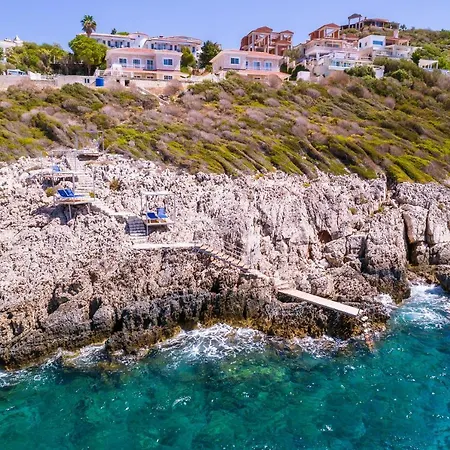 La Kumsal Denize Sifir Ve Oezel Havuzlu Hotel