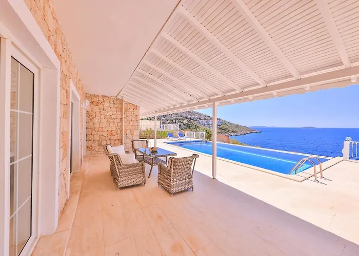 La Kumsal Denize Sifir Ve Oezel Havuzlu 4* カシュ